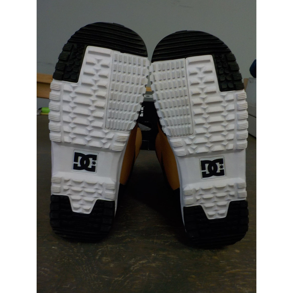 DC Men's Control Snowboard Boots - Wheat/Black - 8.5 - Used - Acceptable