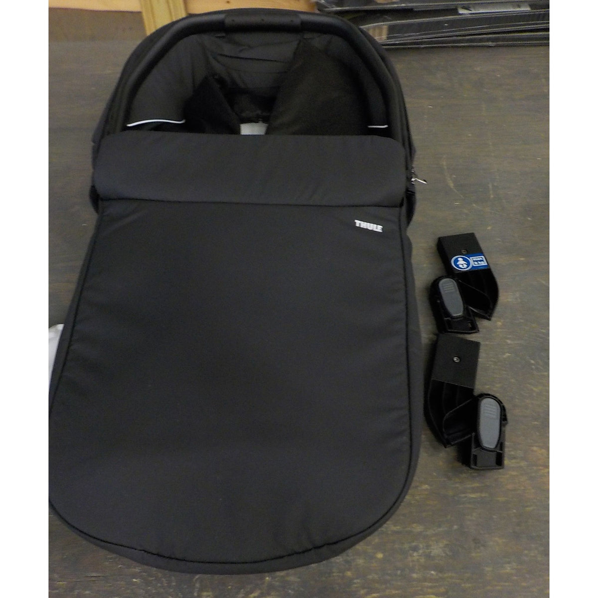 Thule Bassinet - Black - Used - Acceptable