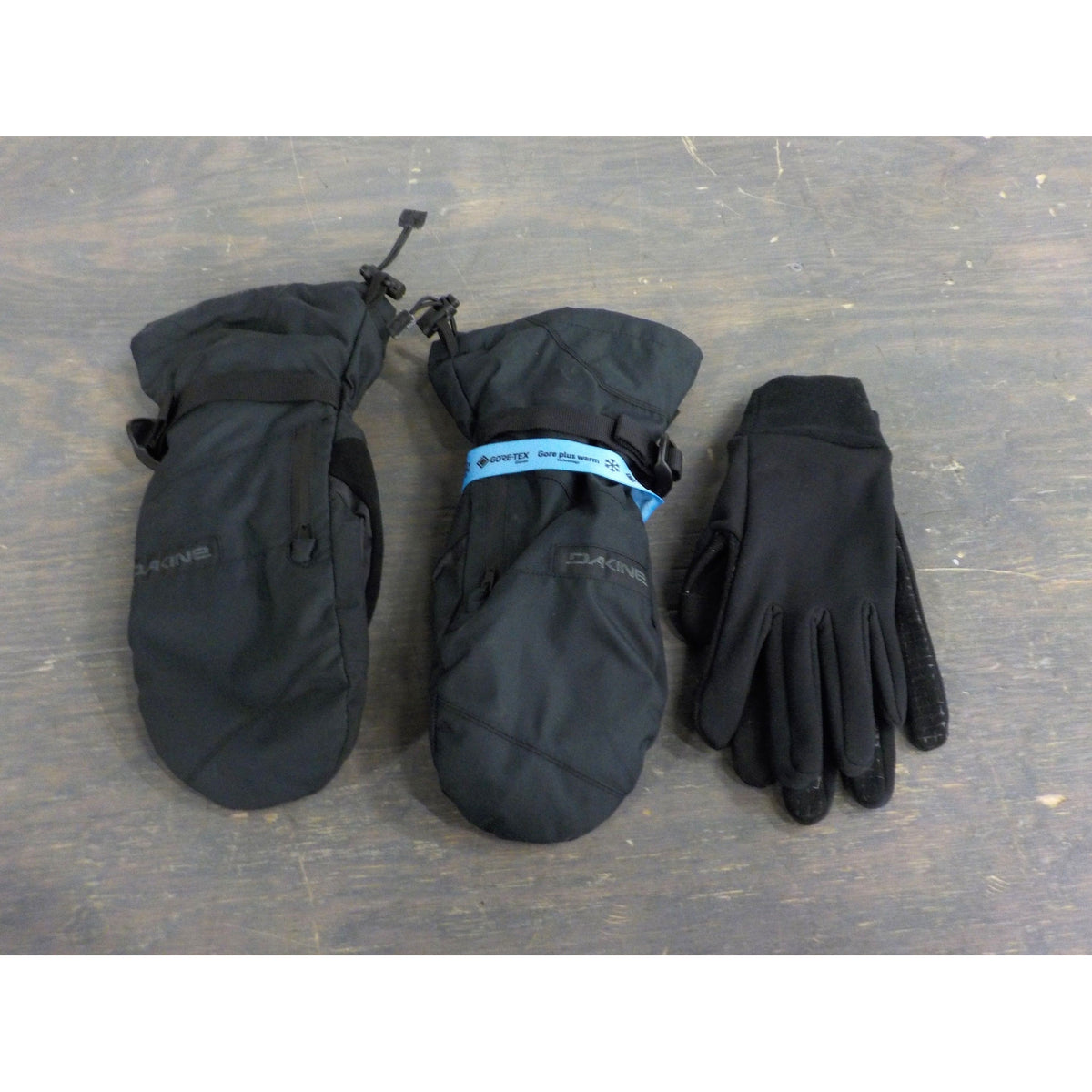 Dakine Men&#39;s Titan Gore-Tex Mitt - Black - Medium - Used - Acceptable