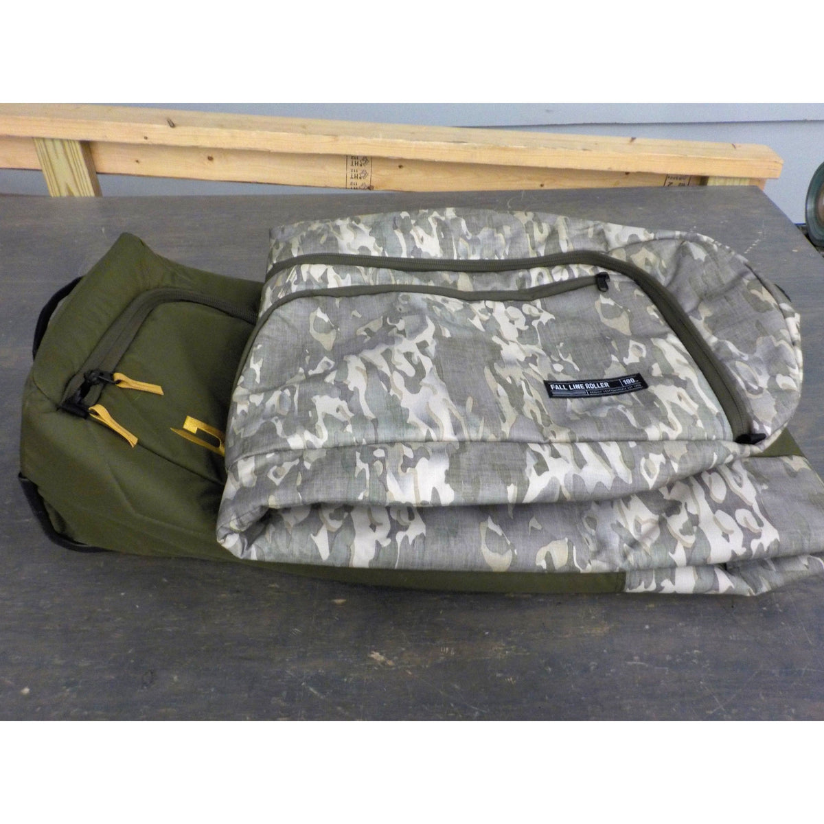 Dakine Fall Line Ski Roller Bag - Vintage Camo - 190 cm - Used - Acceptable