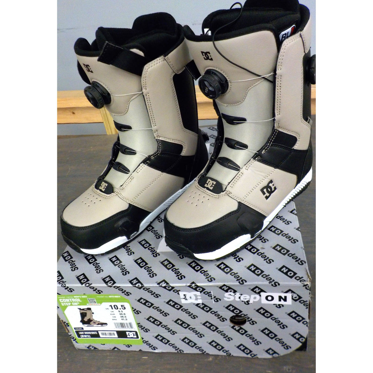 DC Men&#39;s Control Step On Snowboard Boots - Light Brown/White - 10.5 - Used - Acceptable