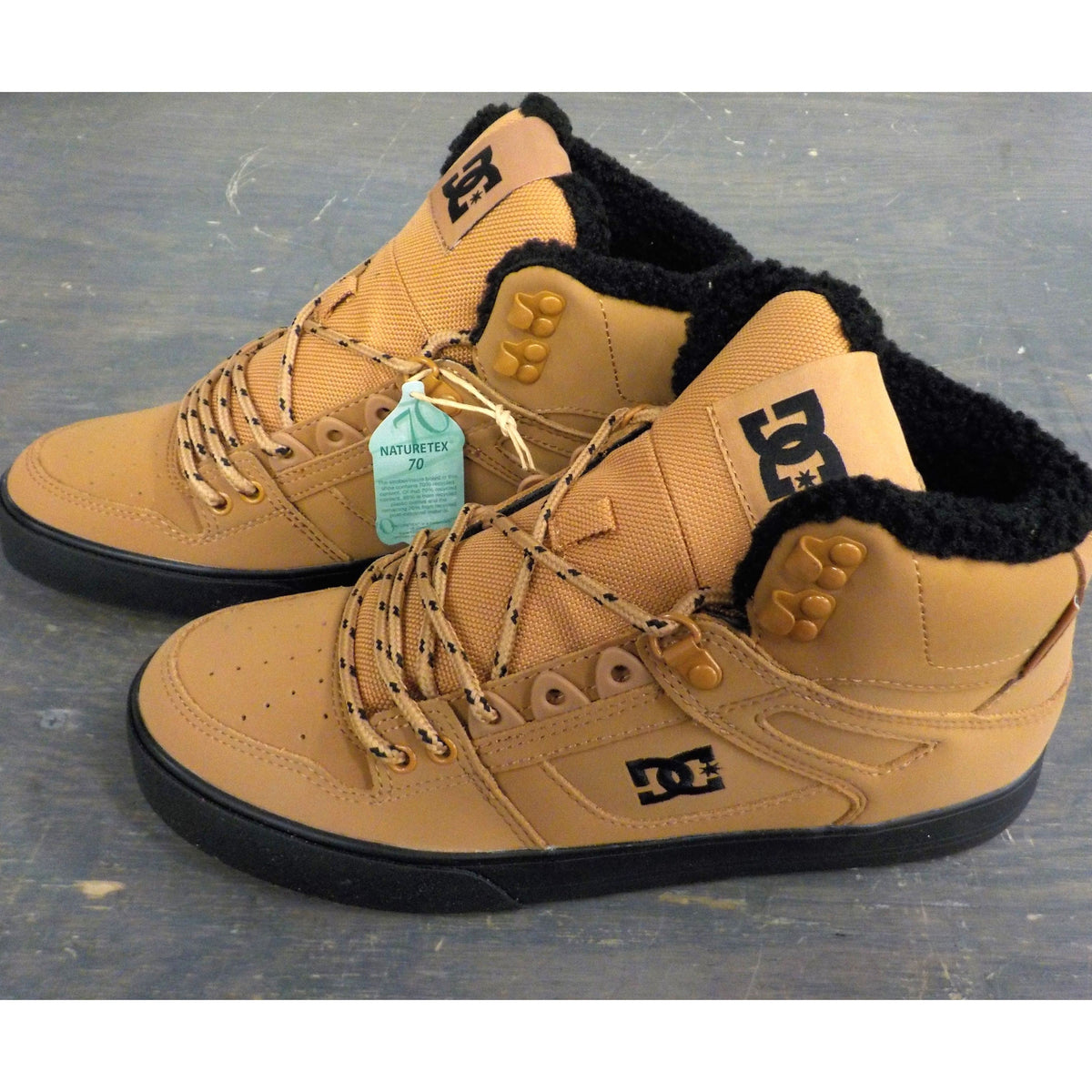 DC Men&#39;s Pure High-Top Winter Shoes - Wheat/Black - 9 - Used - Acceptable