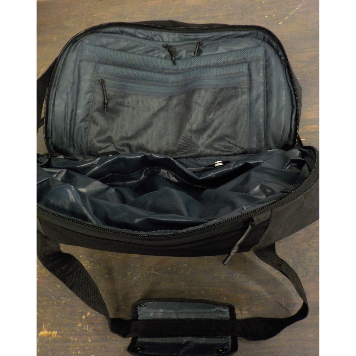 Thule Aion Duffel 35L - Black - Used - Acceptable