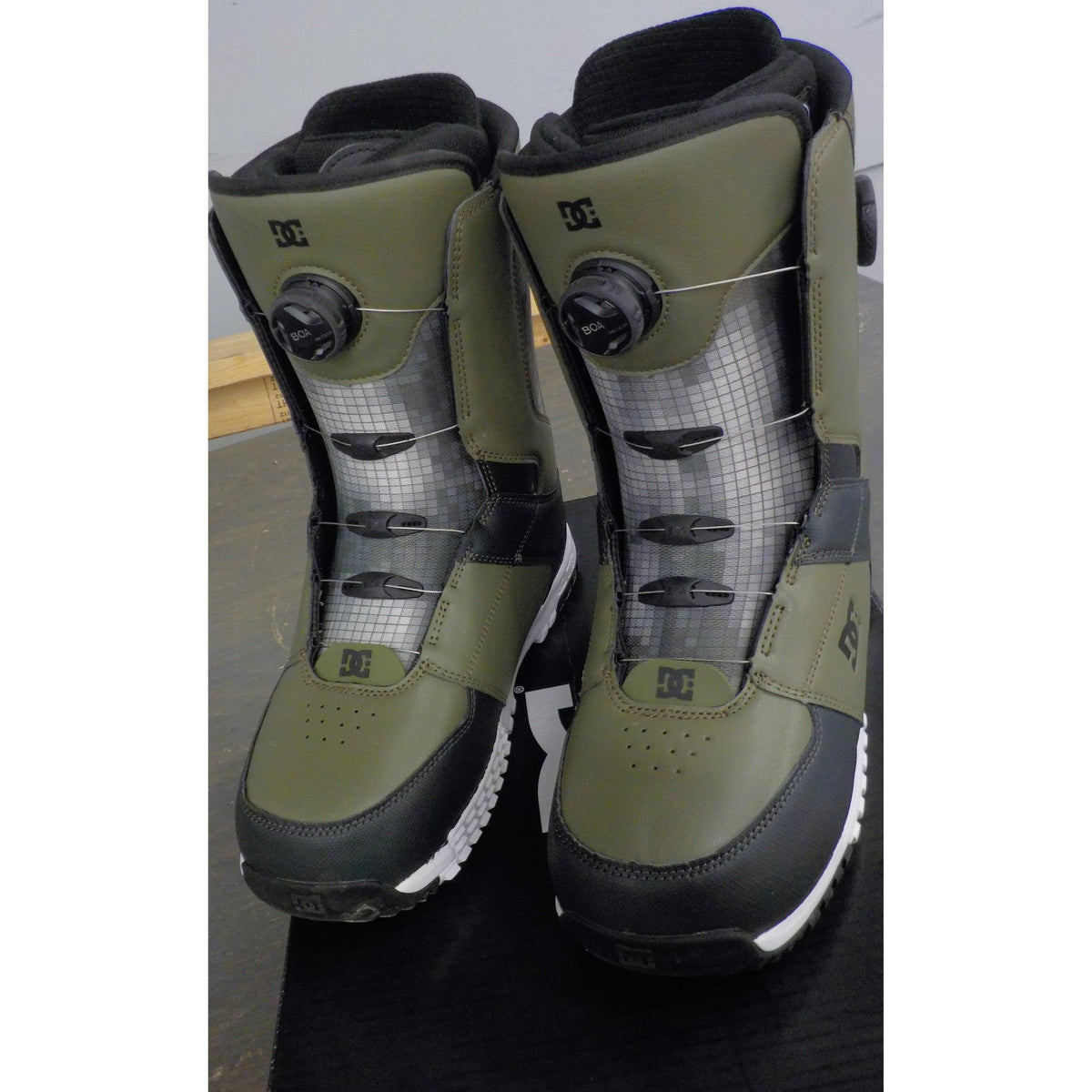 DC Men&#39;s Control Snowboard Boots - Olive/Military - 13 - Used - Acceptable