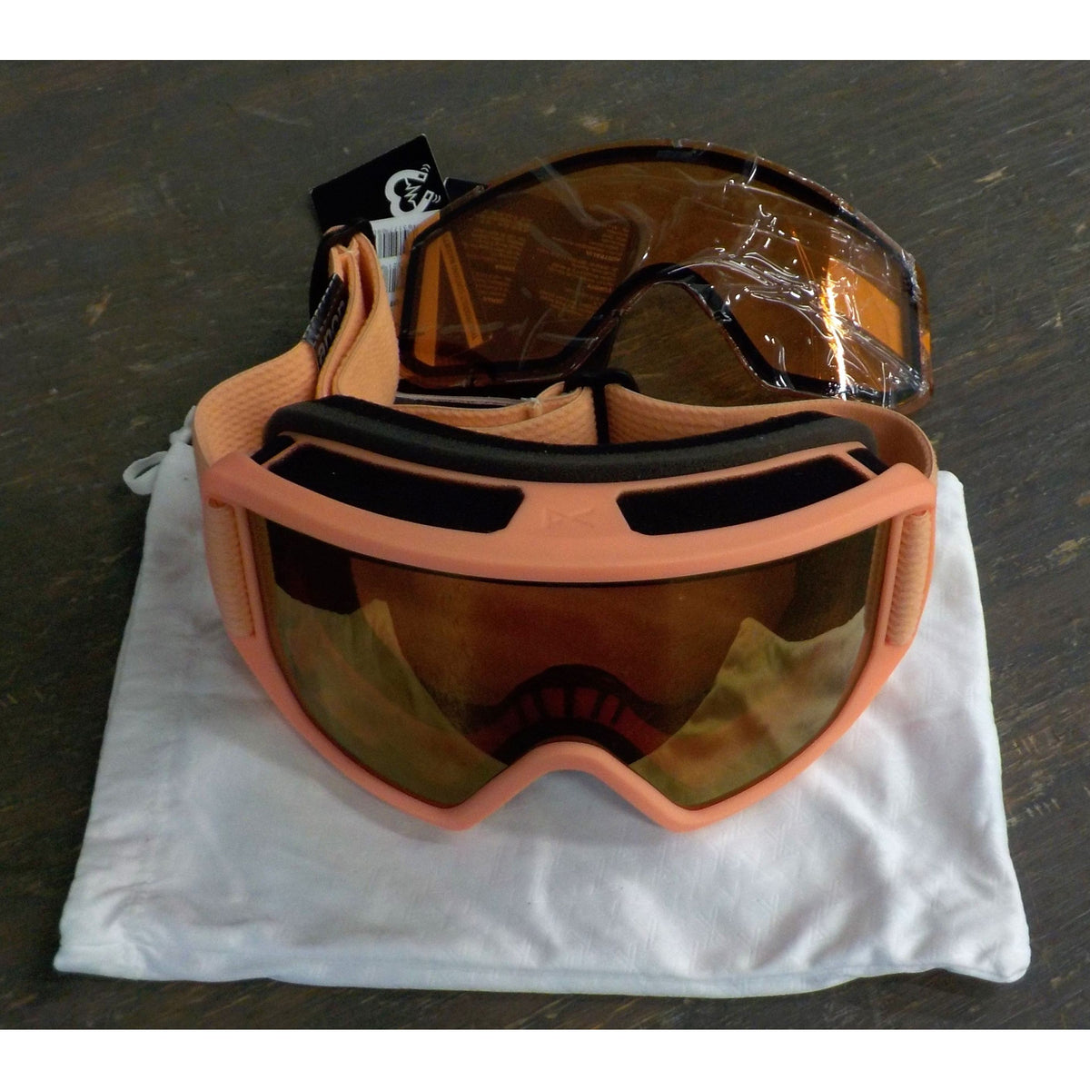 Anon Men&#39;s Relapse Goggle with Spare Lens, Melon / Perceive Sunny Bronze - Used - Acceptable