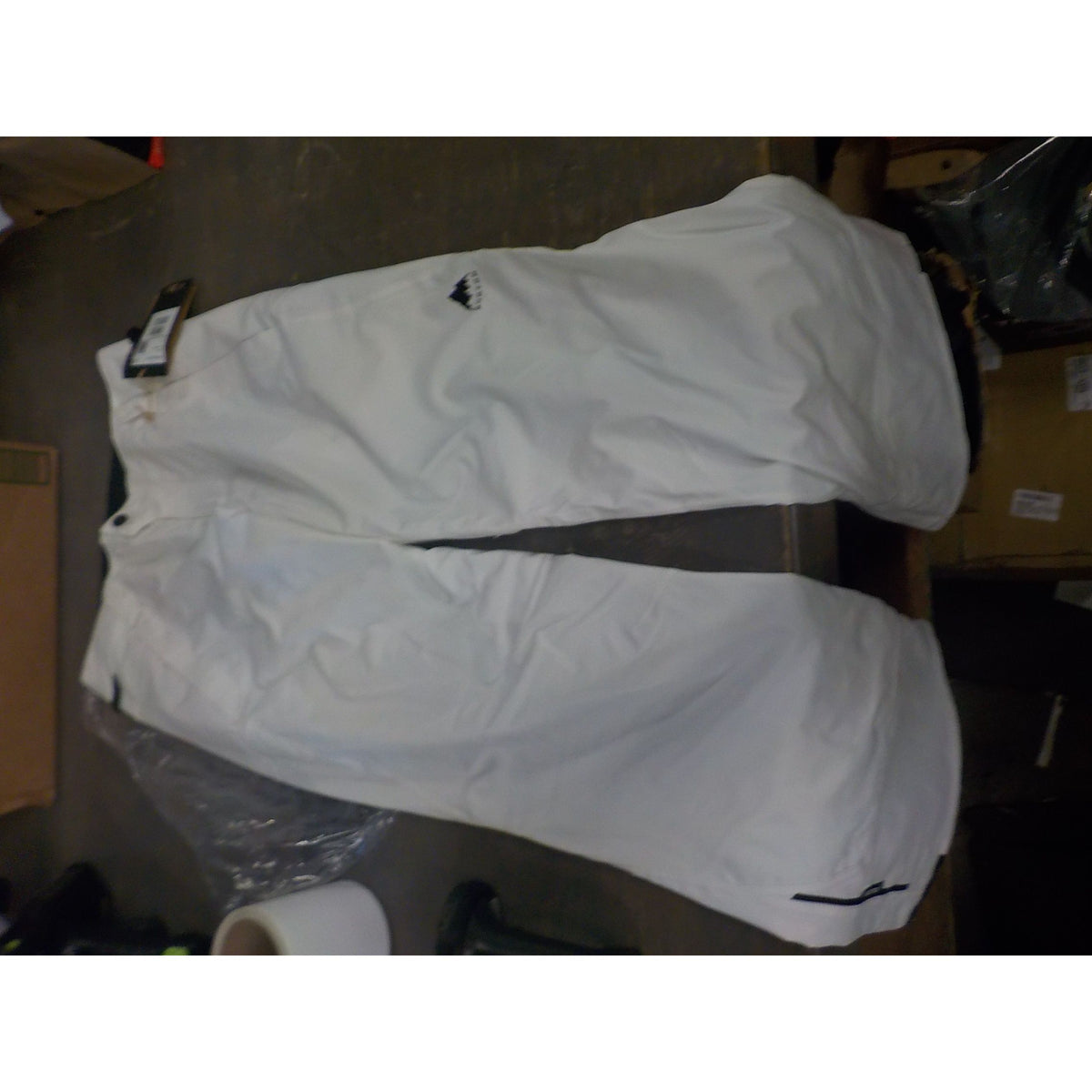 Burton Women's Reserve 2L Stretch Slim Pants - Stout White - Medium - Used - Acceptable