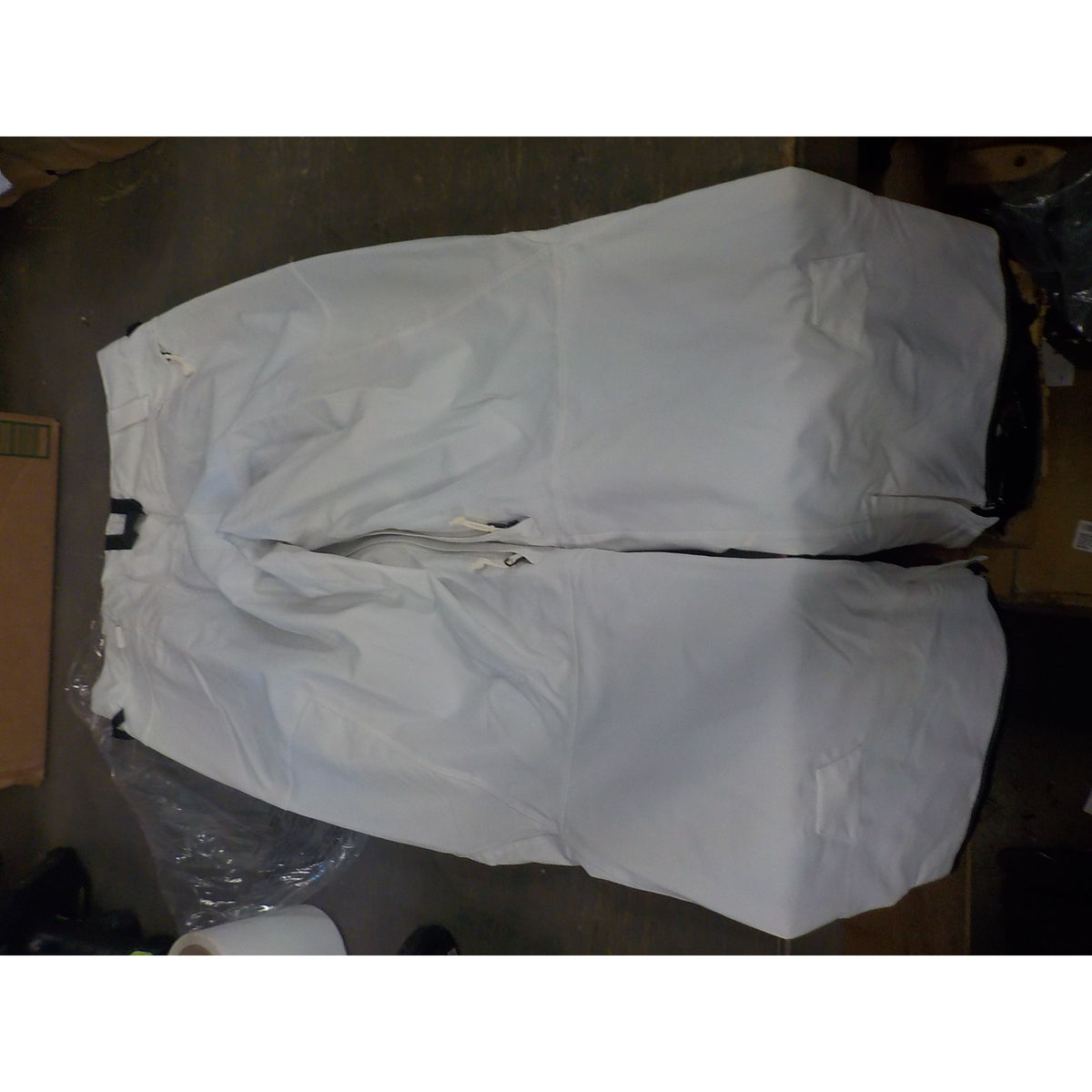 Burton Women's Reserve 2L Stretch Slim Pants - Stout White - Medium - Used - Acceptable