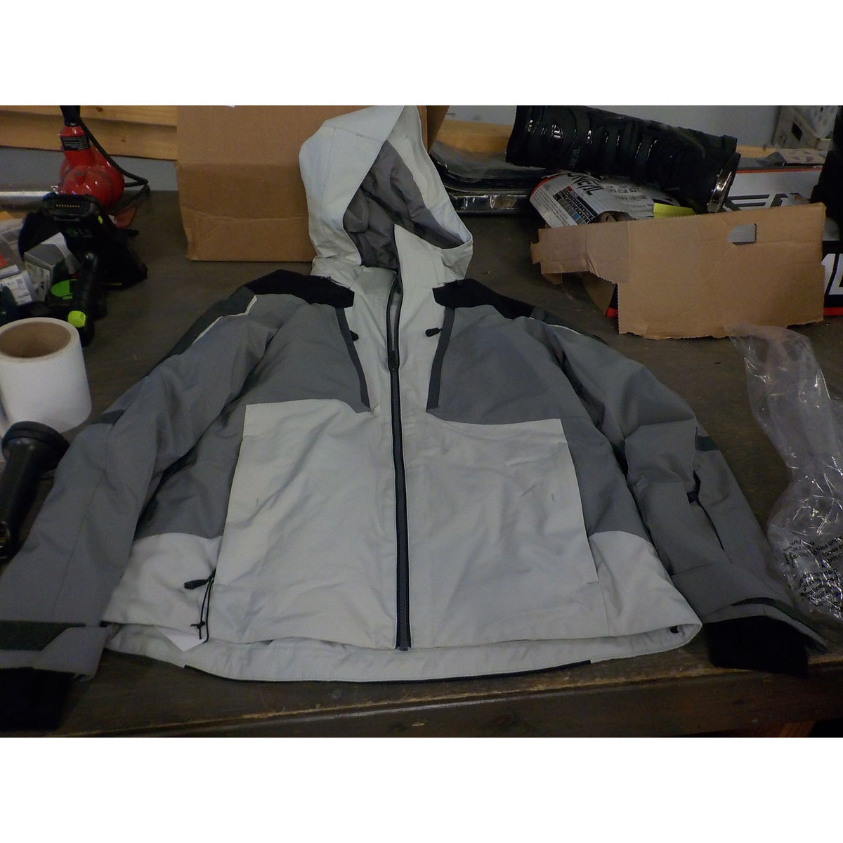 Obermeyer Men's Foundation Jacket - Stone - Medium - Used - Acceptable