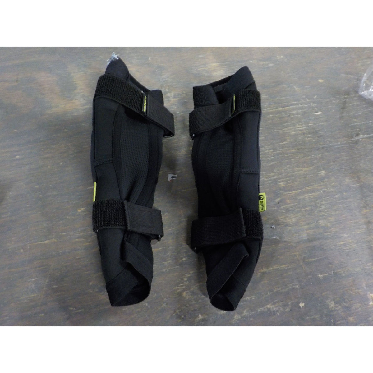 iXS Carve 2.0 Elbow Guards - Black - X-Small - Used - Acceptable