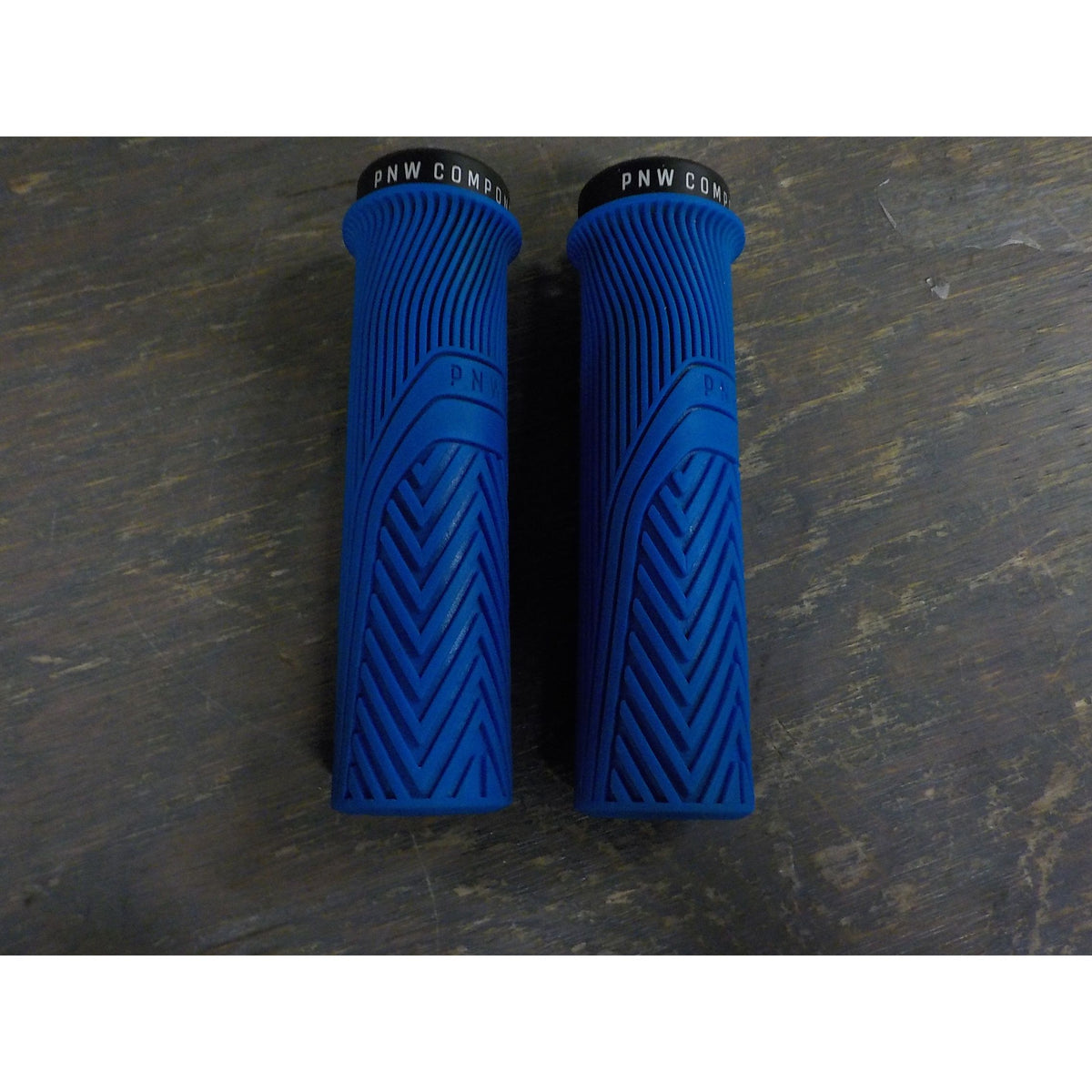PNW Components Loam Grips - Pacific Blue - X-Large - Used - Acceptable