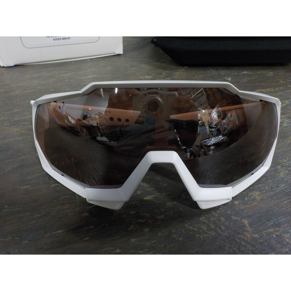 100% Speedtrap Sunglasses - BORA Hans Grohe Team Wht; HiPER Silver Mir - Used - Acceptable