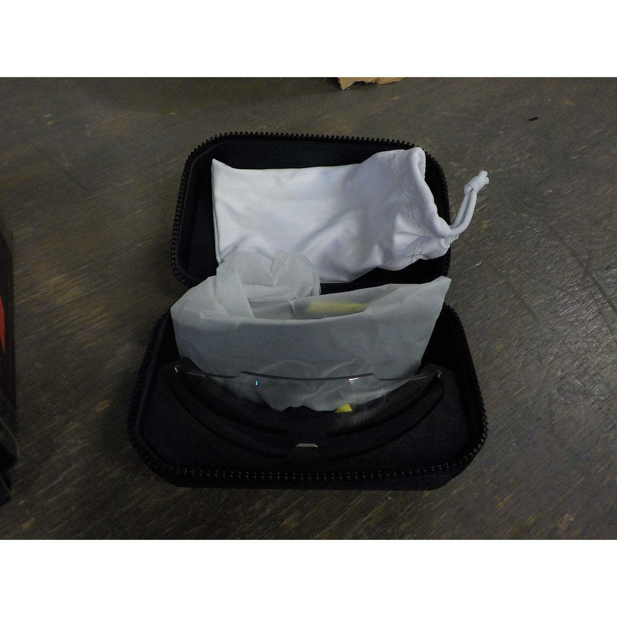100% Racetrap 3.0 Sunglasses - Gloss Black; Smoke - Used - Acceptable