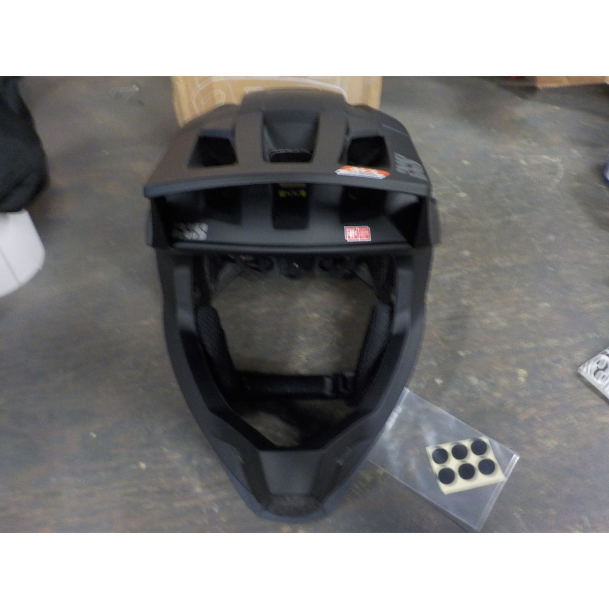 iXS Trigger FF Helmet - Black/Graphite - ML (58-62cm) - Used - Acceptable