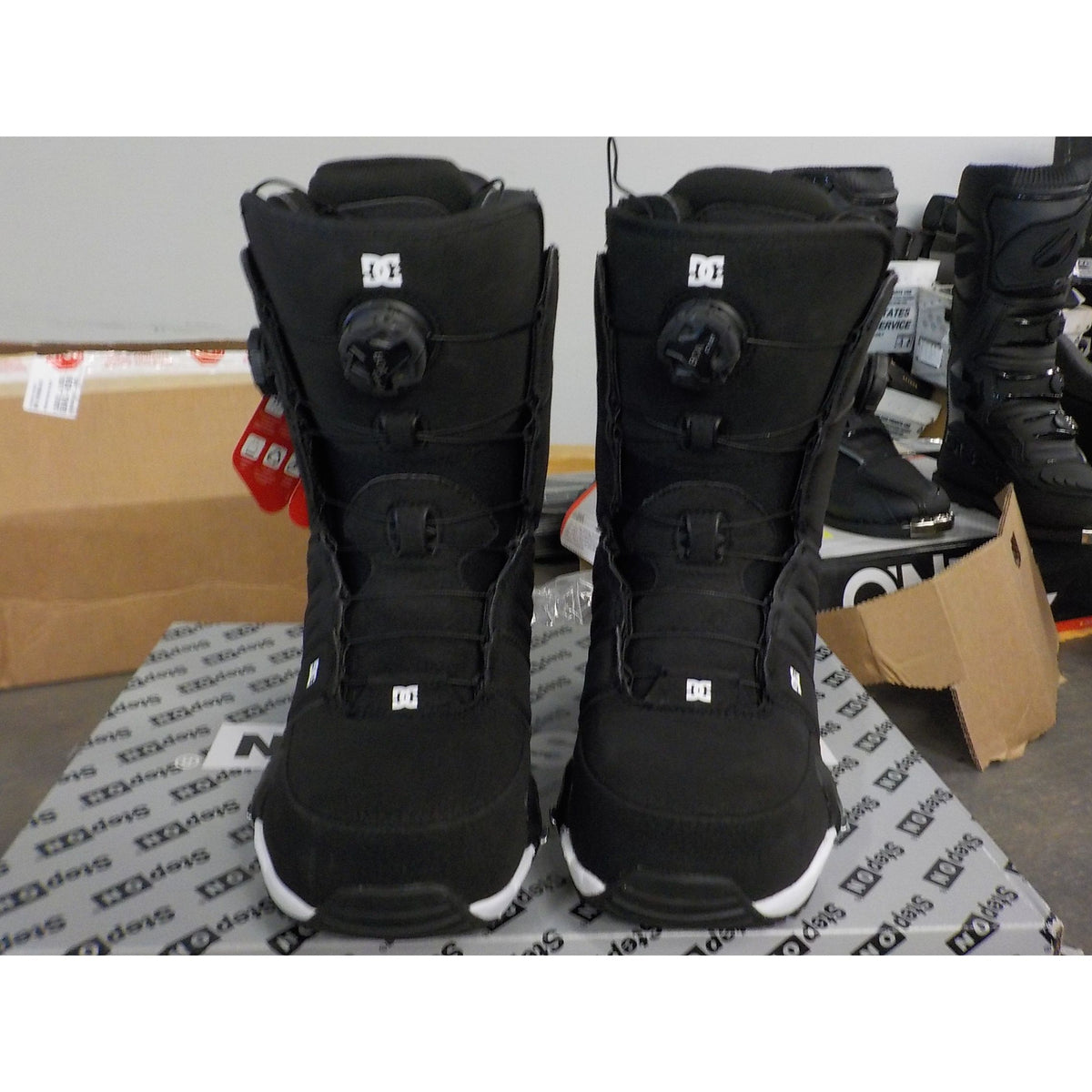 DC Men's Judge Step On Snowboard Boots - Black/White - 9 - Used - Acceptable