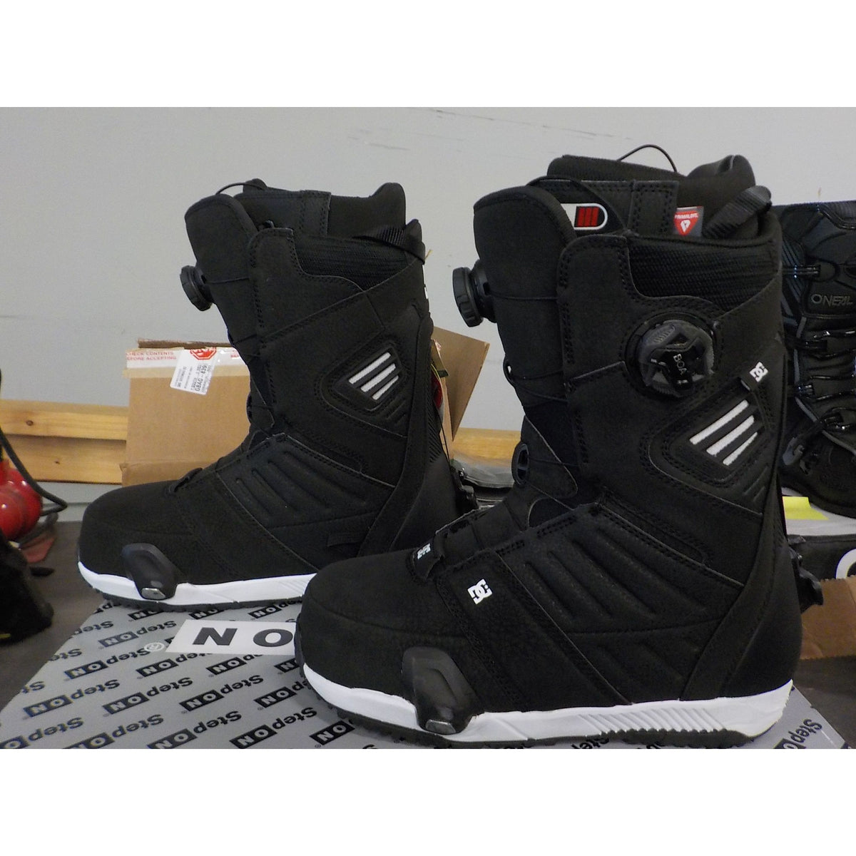 DC Men's Judge Step On Snowboard Boots - Black/White - 9 - Used - Acceptable