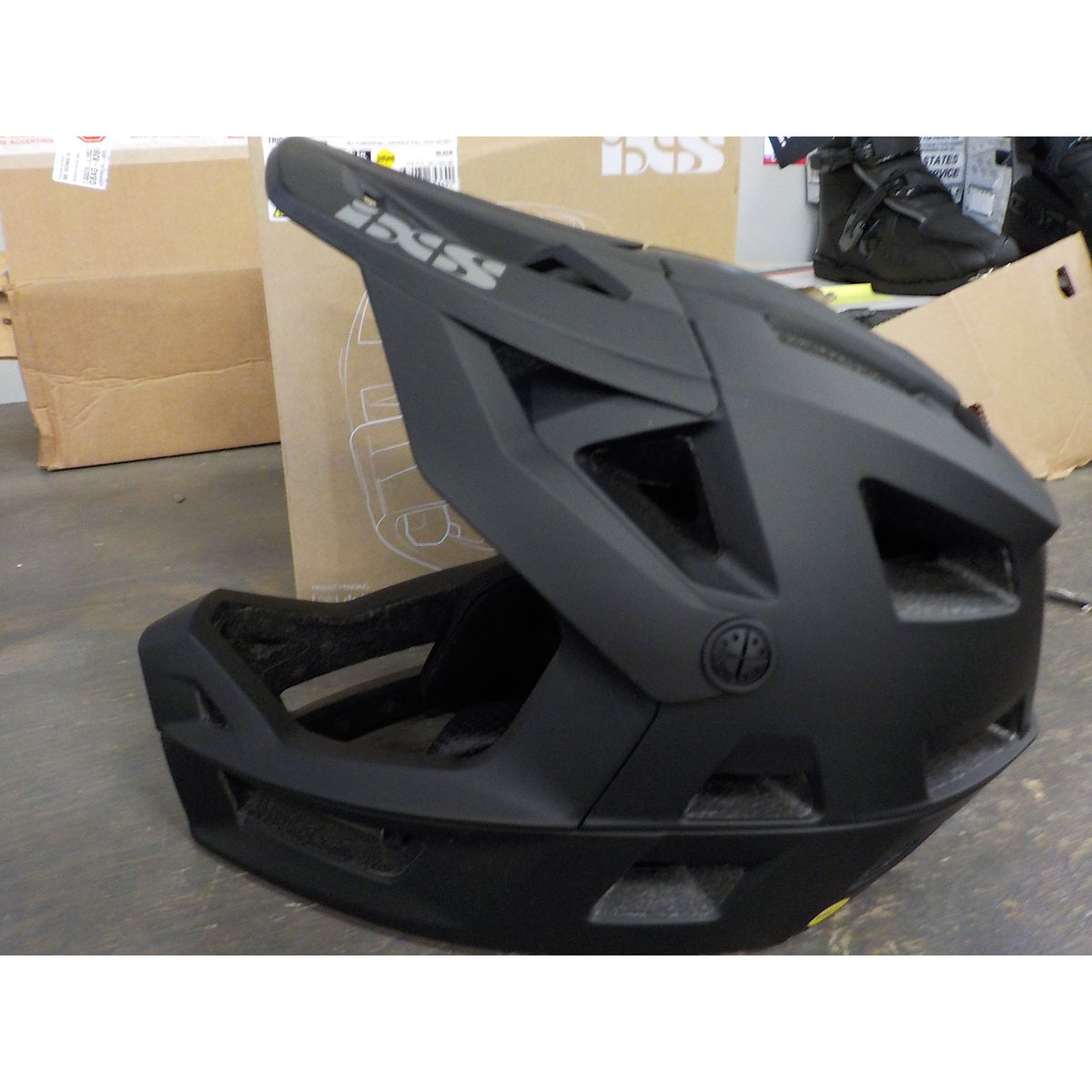 iXS Trigger FF MIPS Helmet - Black - ML (58-62cm) - Used - Acceptable