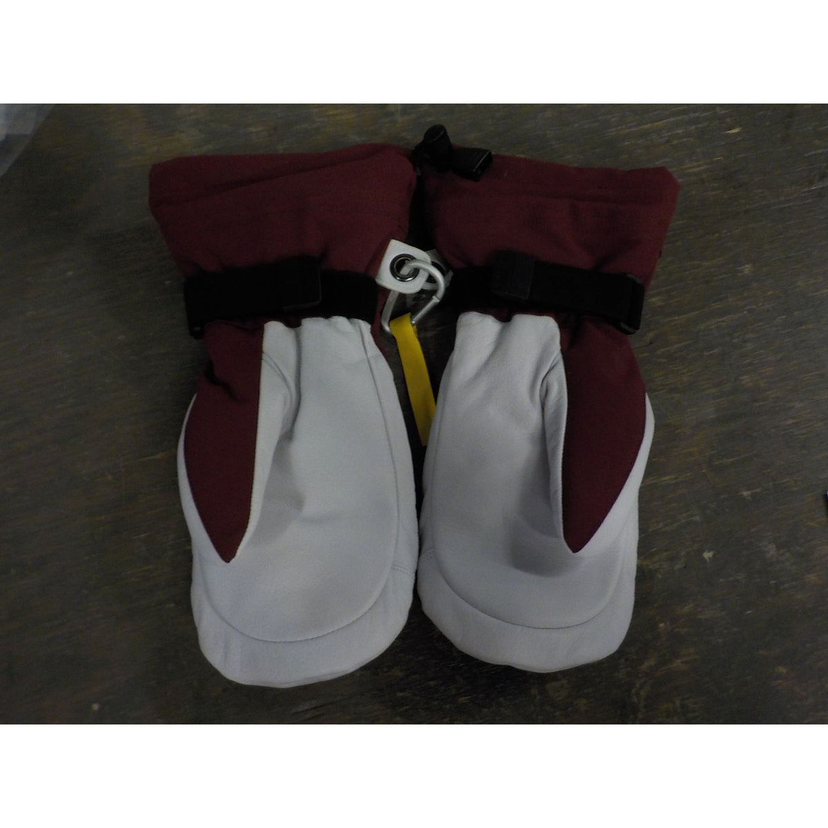 Hestra Women's Heli Ski Mitt - Bordeaux/Off White - 8 - Used - Acceptable