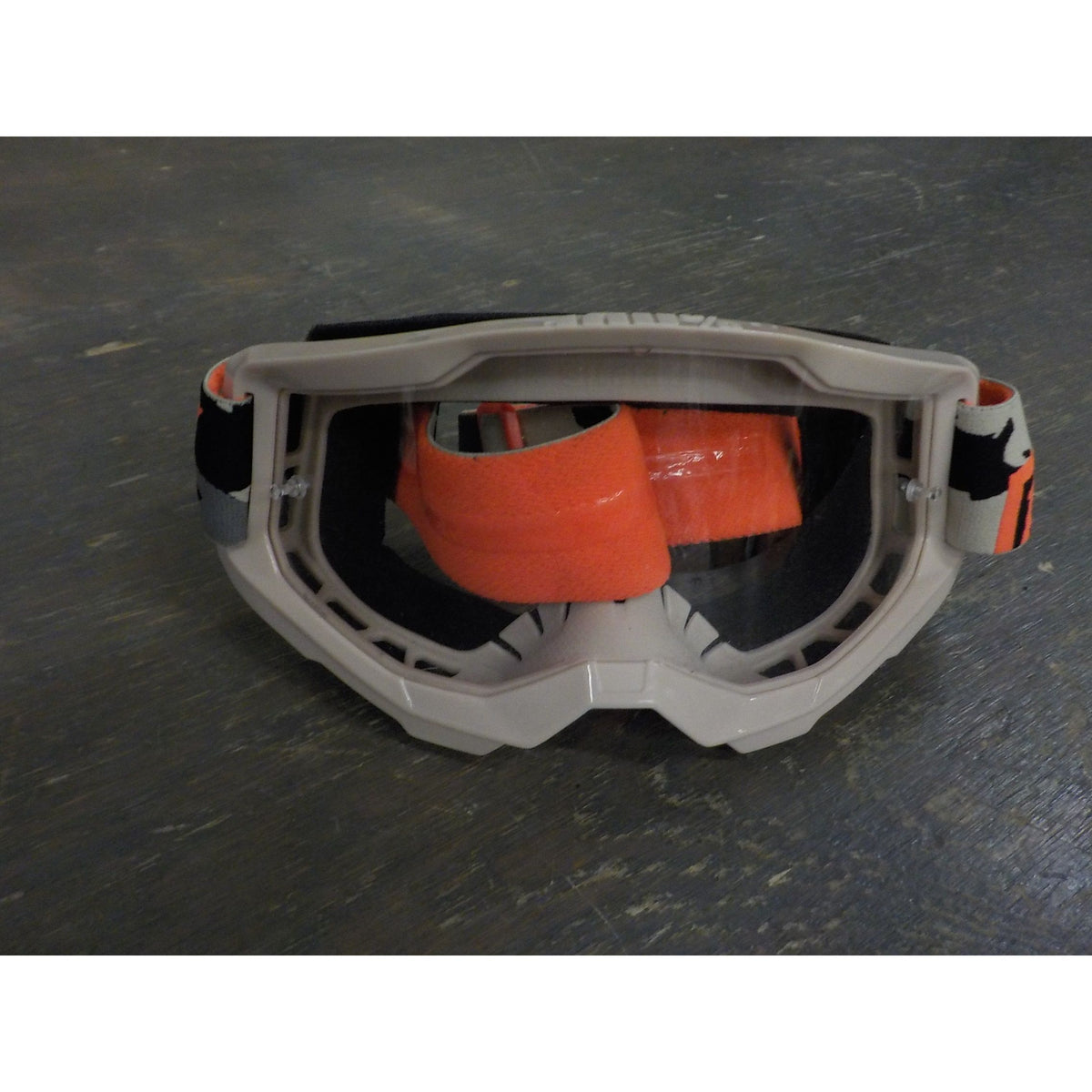 100% Strata 2 Moto/MTB Goggle - Kombat; Clear - Used - Acceptable