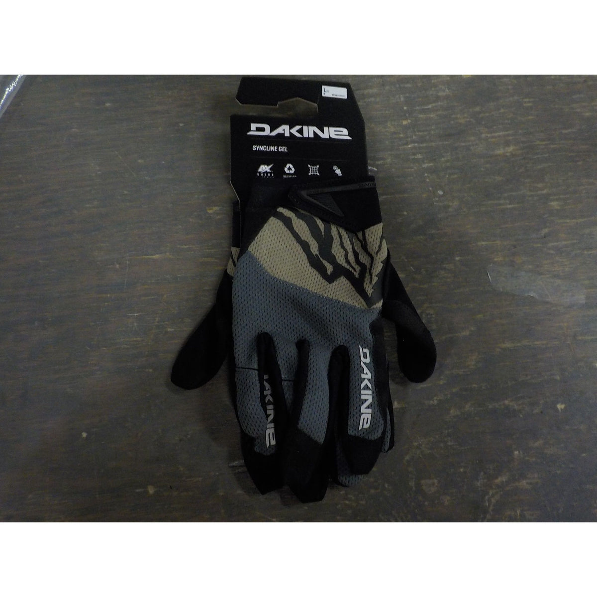 Dakine Syncline Gel Bike Glove - Castlerock - Large - Used - Acceptable