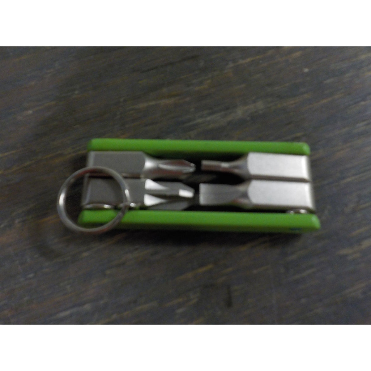 Dakine Fidget Tool-Green - Used - Acceptable