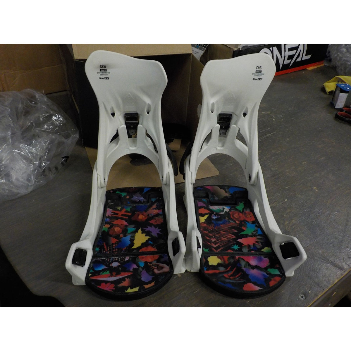 Flux DS Step-On Bindings - Offwhite - Medium - Used - Acceptable