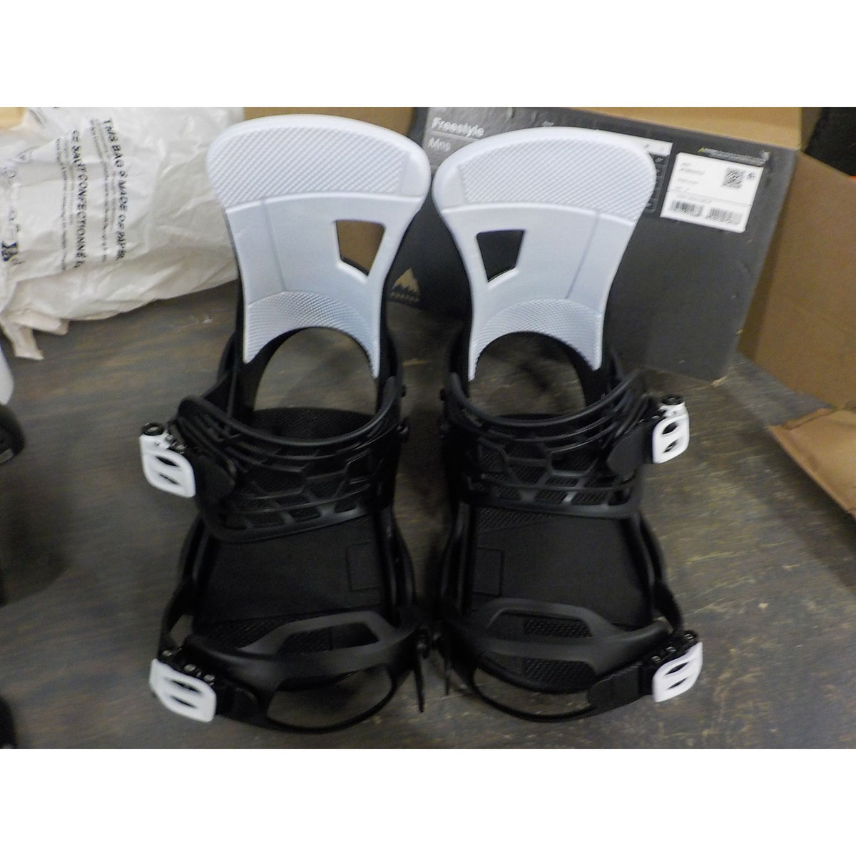 Men's Burton Freestyle Re:Flex Bindings - Black - Medium - Used - Acceptable