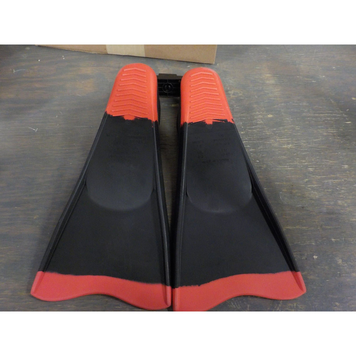 TYR Crossblade Fin 2.0 - Medium - Used - Acceptable