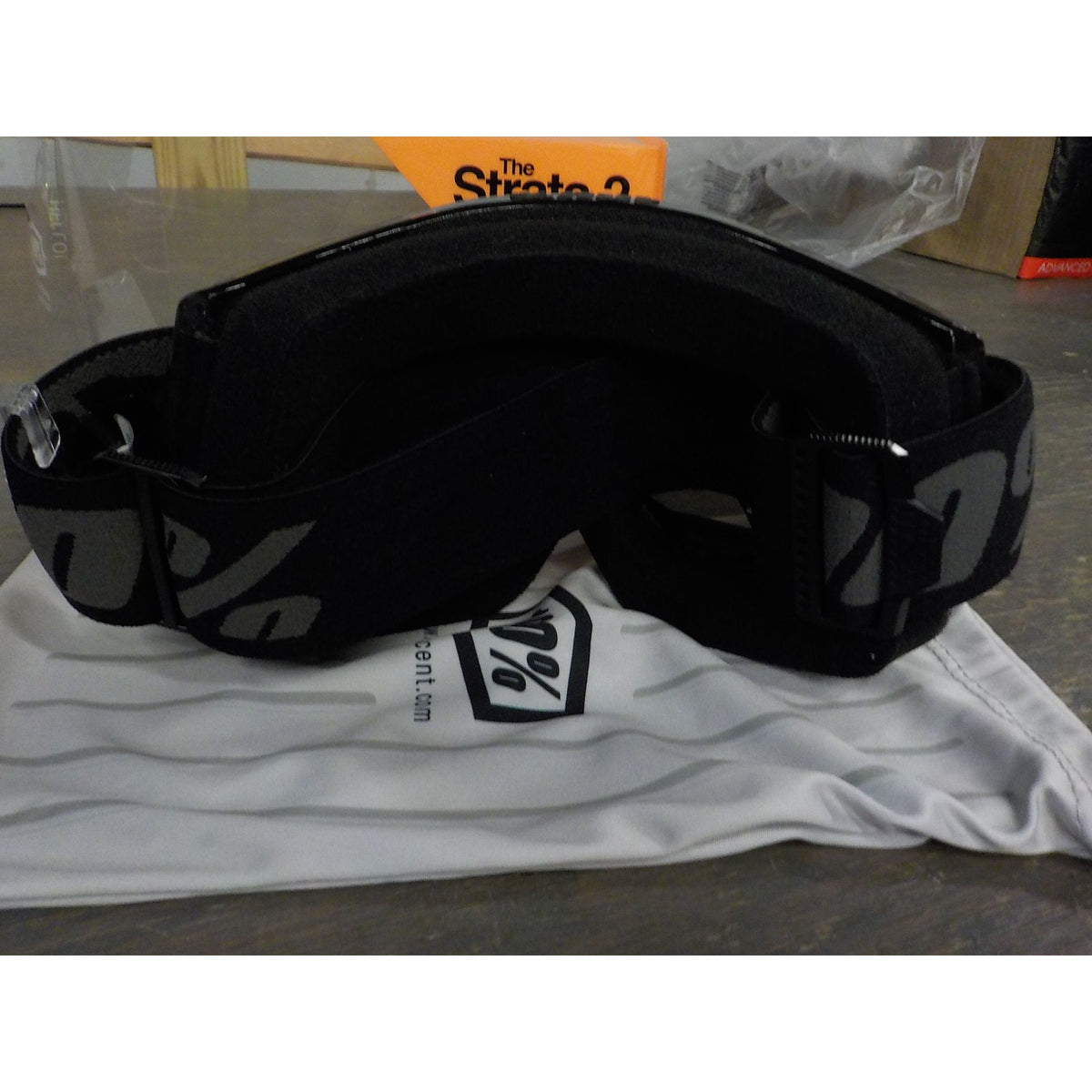 100% Strata 2 Moto/MTB Goggle - Black; Mirror Silver - Used - Acceptable