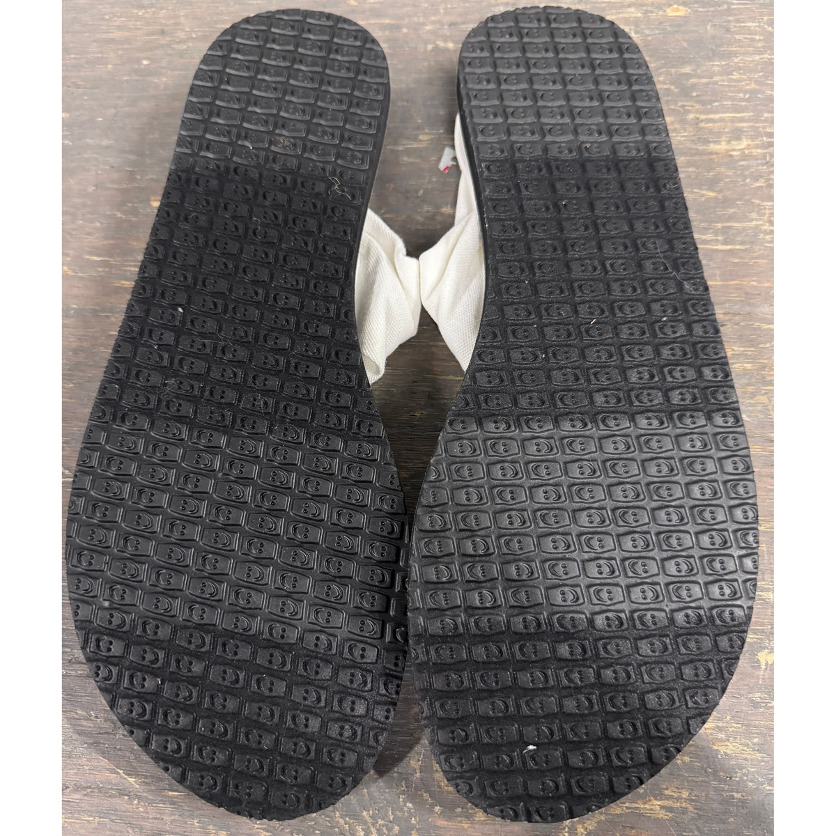 Sanuk Women's Yoga Sling 2 Flip Flop - White - 10 - Used - Acceptable