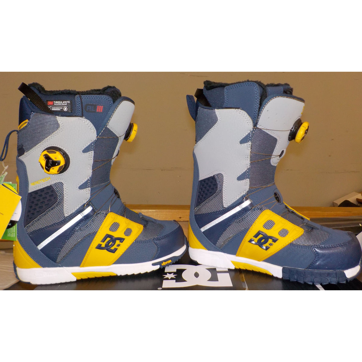 DC Men's Phantom Snowboard Boots - DC Navy/Yellow - 8 - Used - Acceptable