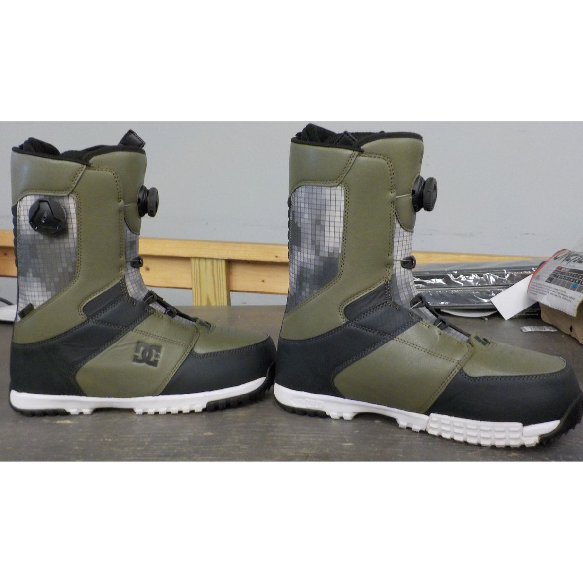 DC Men's Control Snowboard Boots - Olive/Military - 12 - Used - Acceptable