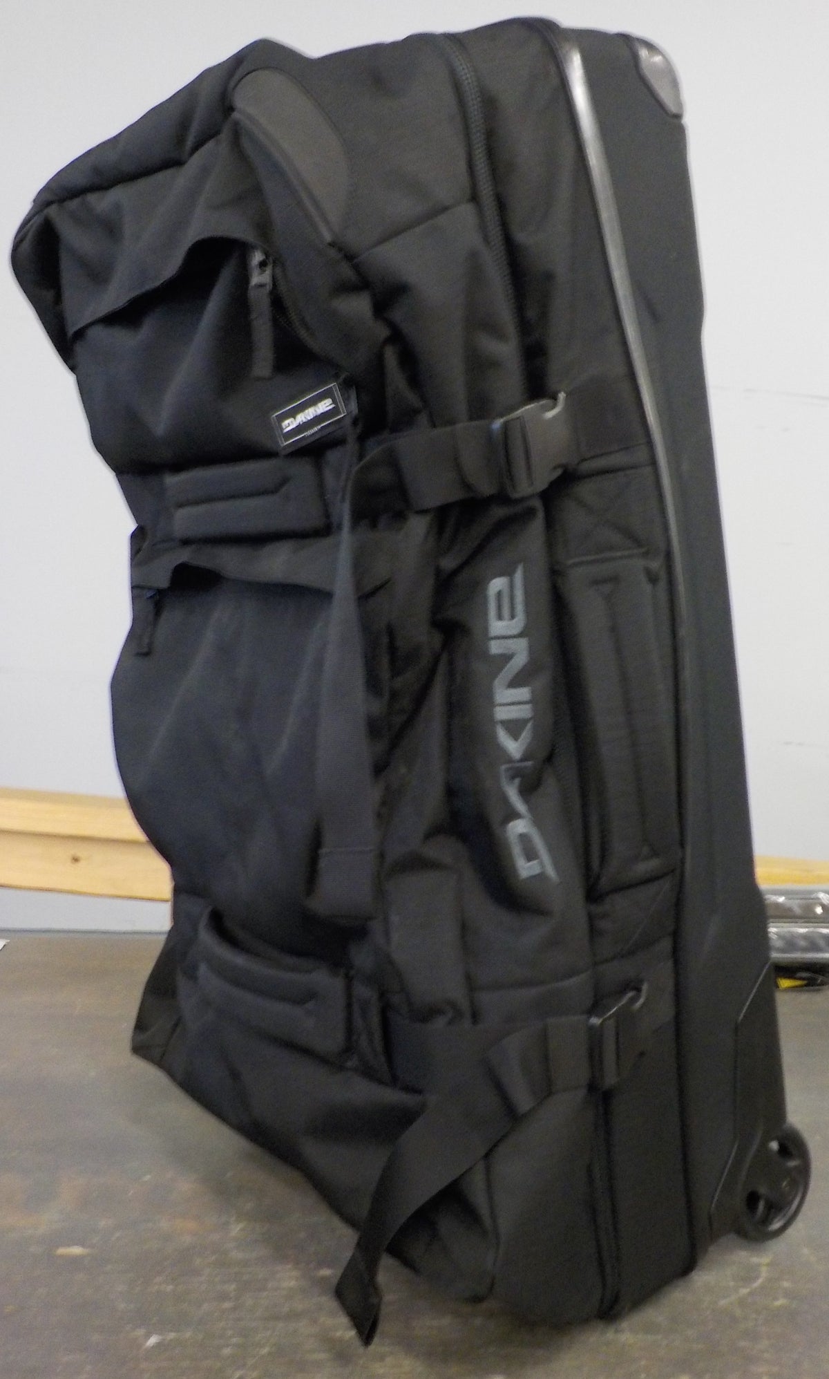 Dakine Split Roller Bag - Black - 110L - Used - Acceptable