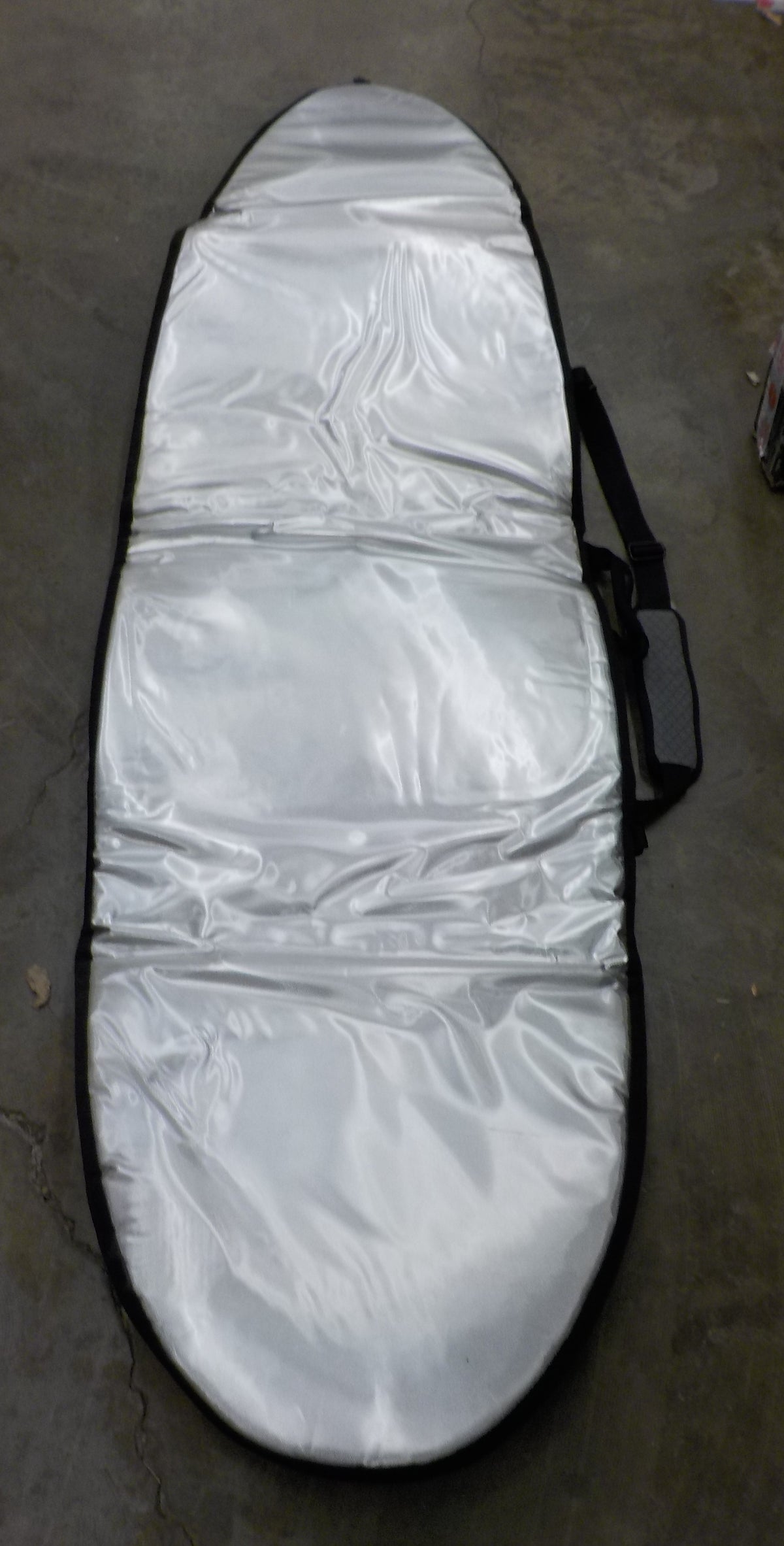 Dakine Mission Surfboard Bag Thruster - Carbon - 6'6" - Used - Acceptable