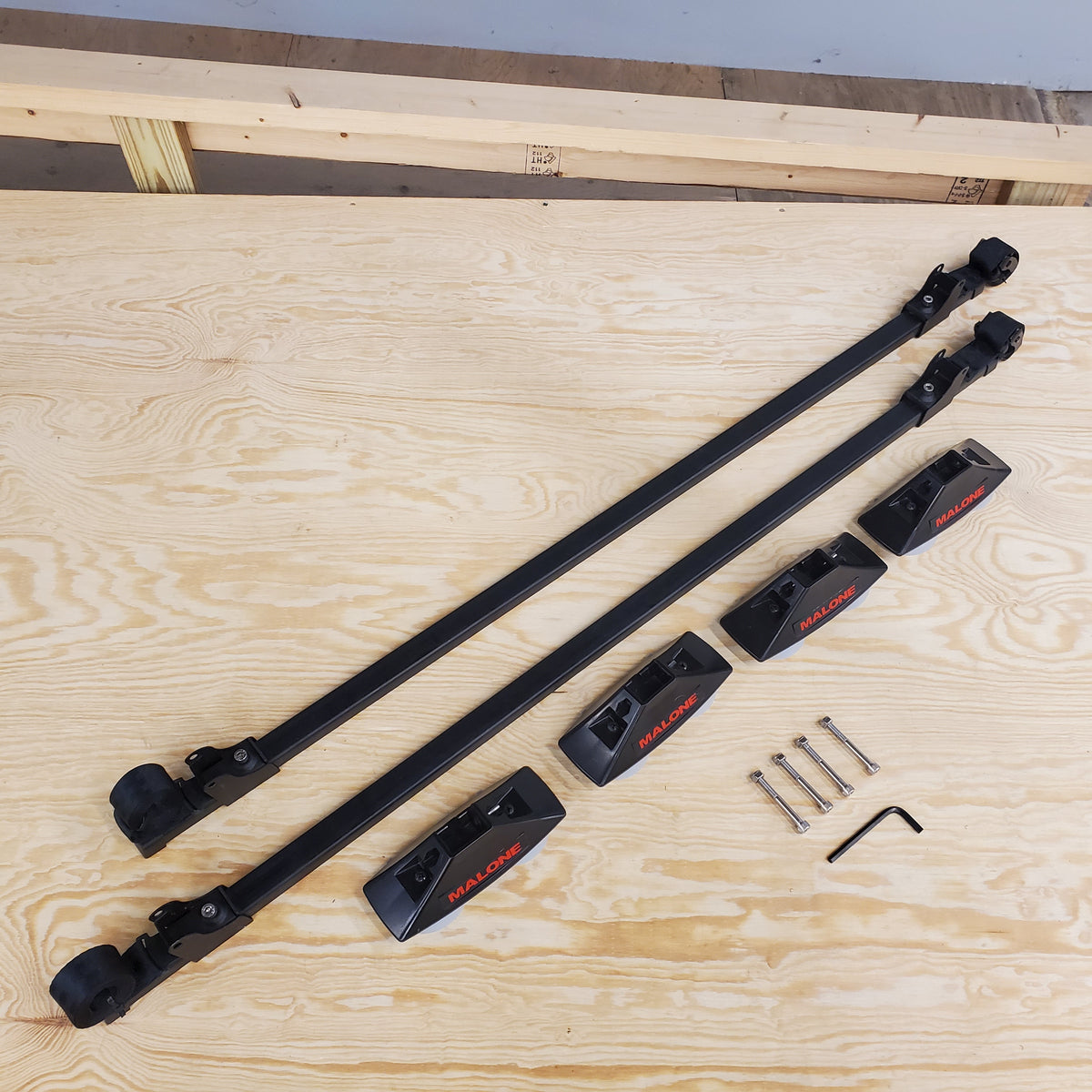 Malone VersaRail Bare Roof Cross Rail System - 50" - Used - Acceptable