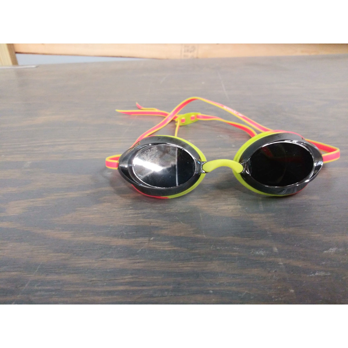 Speedo Vanquisher 2.0 Mirrored Swim Goggles - Citrus Green - Used - Acceptable
