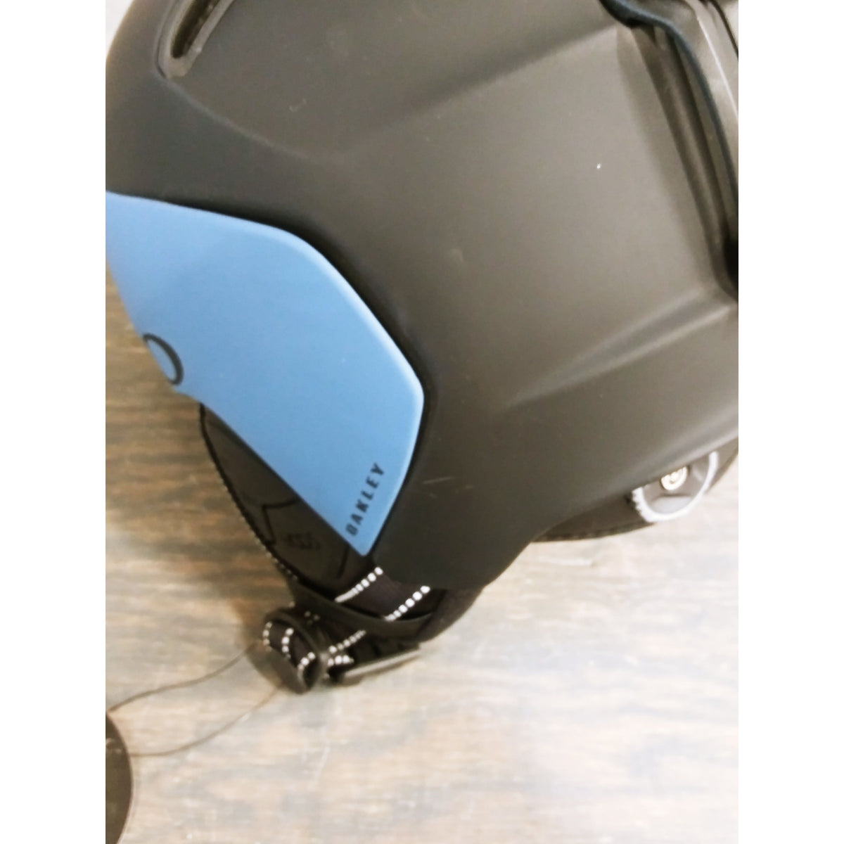 Oakley Mod 5 Men&#39;s Snow Helmet - Dark Blue - Small - Used - Good