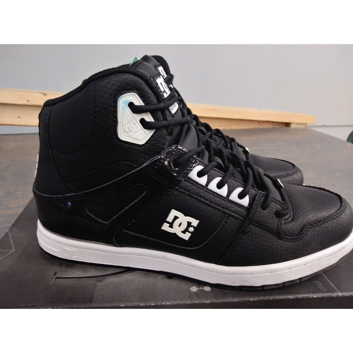 DC Men&#39;s Pure Hi SE High-Top Shoes - Black/Armor - 10 - Used - Good