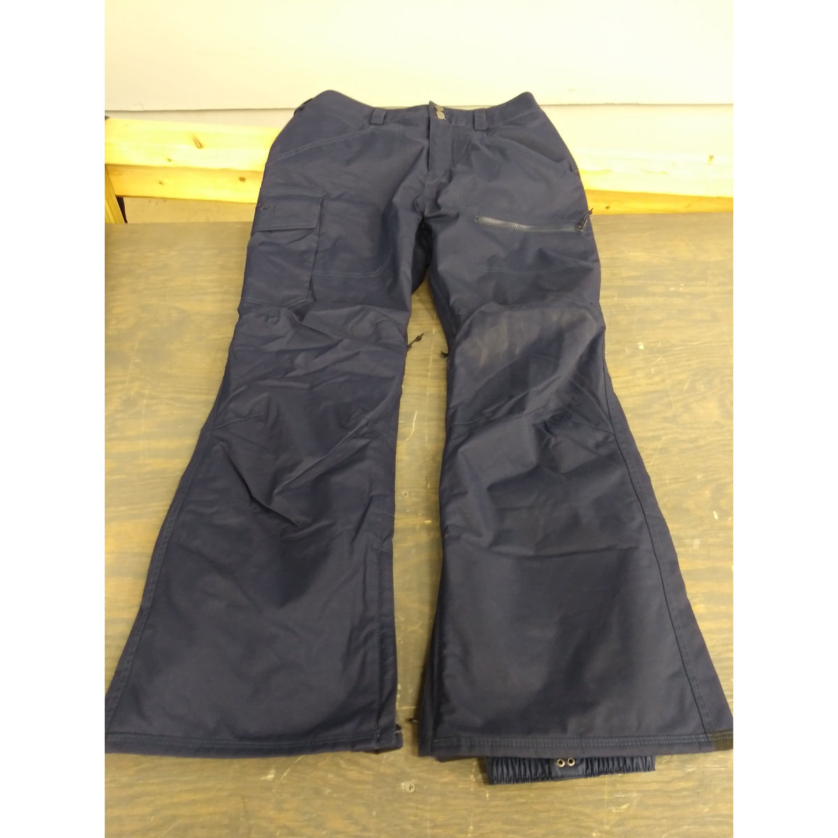 Burton Men&#39;s Insulated Covert Pant - Dress Blue - Medium - Used - Acceptable