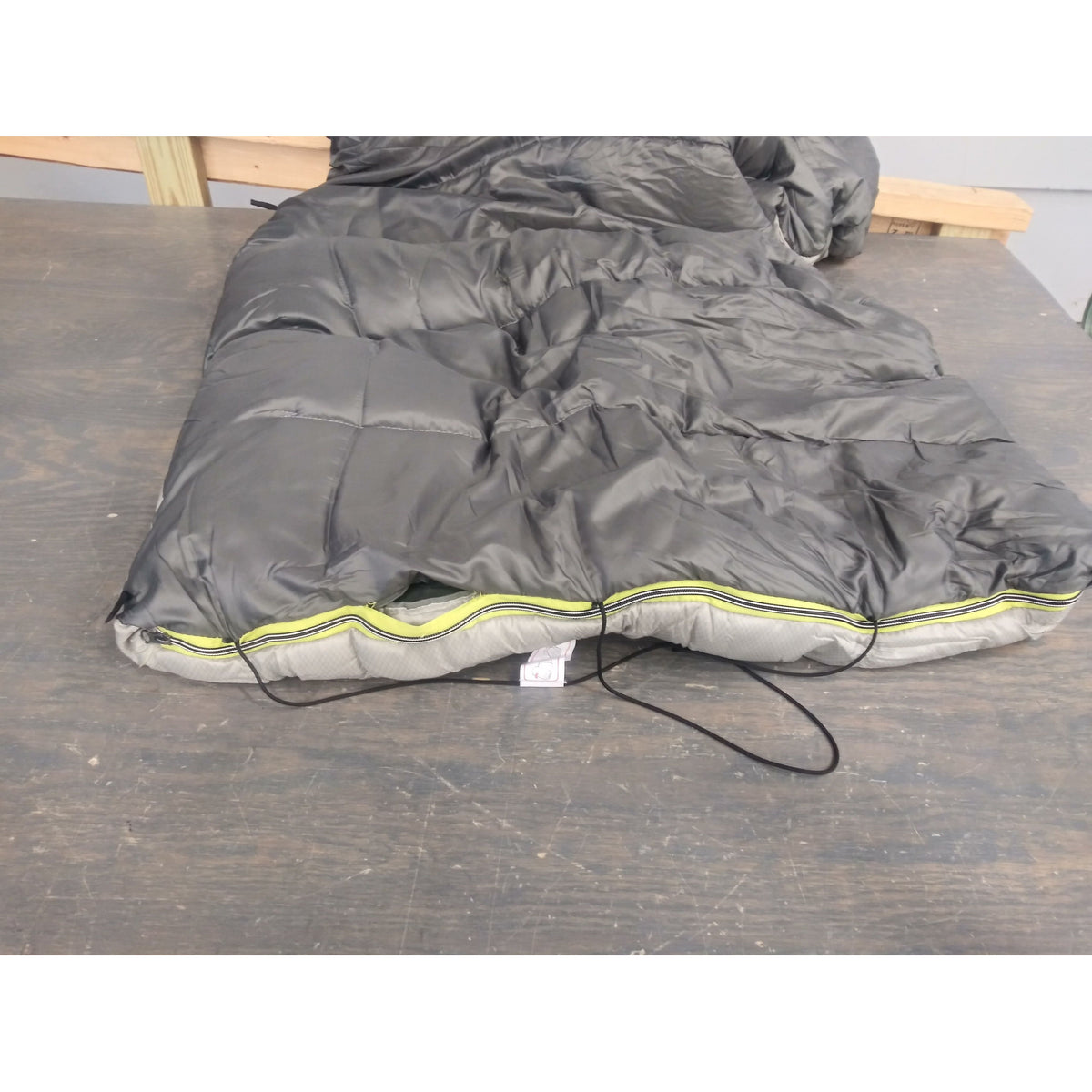 Coleman Adjustable Comfort Big &amp; Tall Sleeping Bag - Used - Acceptable