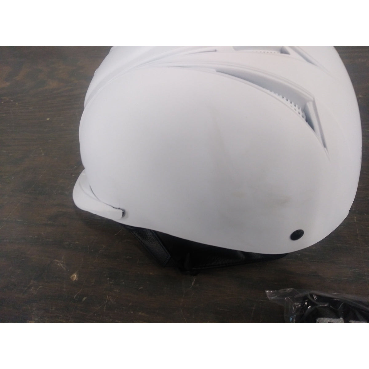 Ovation Deluxe Schooler Helmet - White - Medium/Large - Used - Acceptable